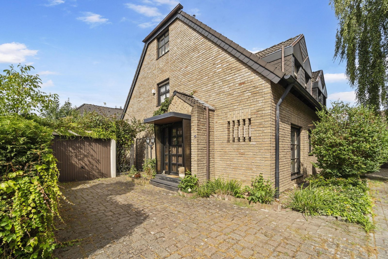 Doppelhaushälfte in begehrter Lage von Huckingen (Erbpacht)