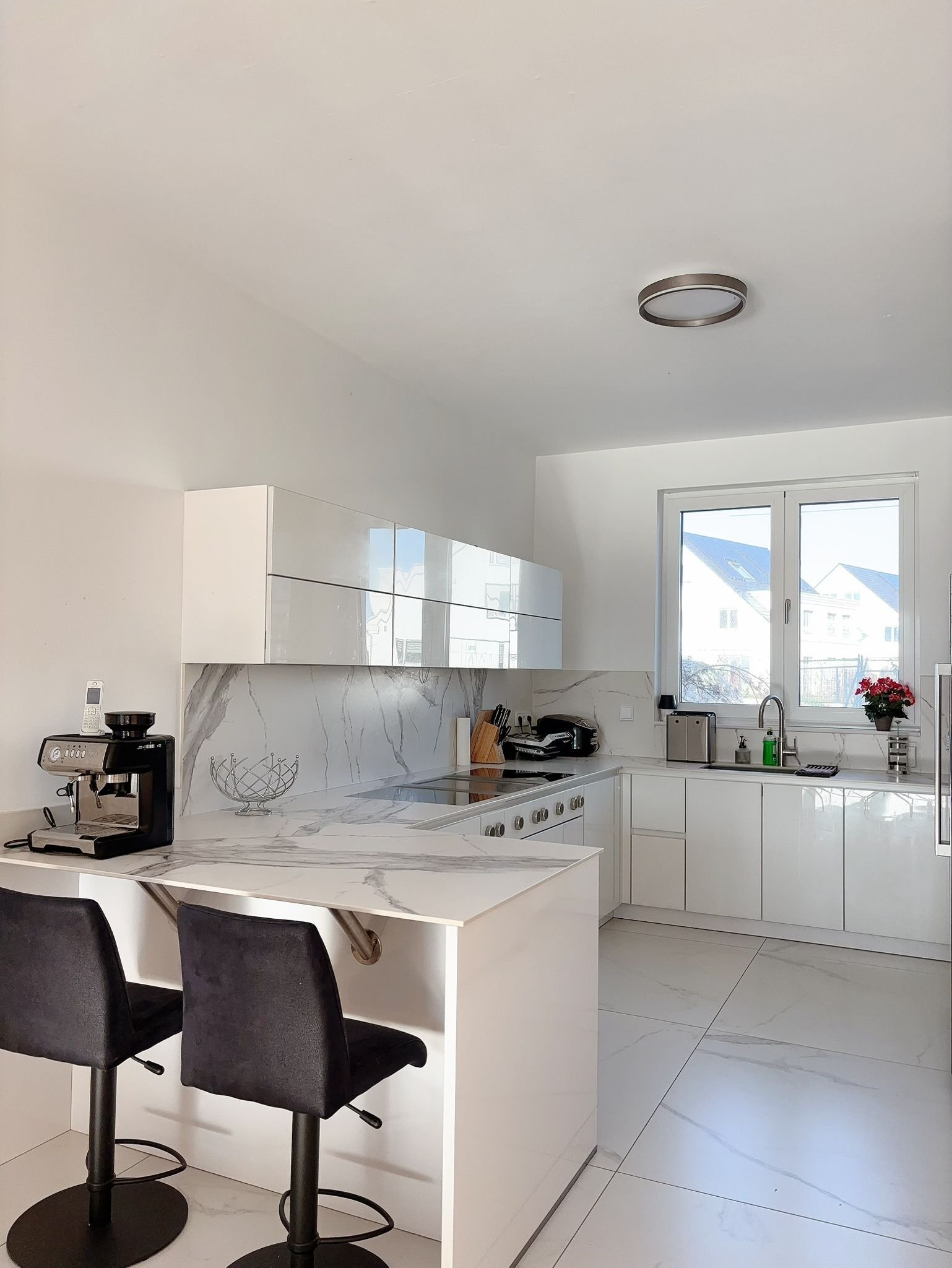 Exklusive Villa in weiß – Design trifft Luxus