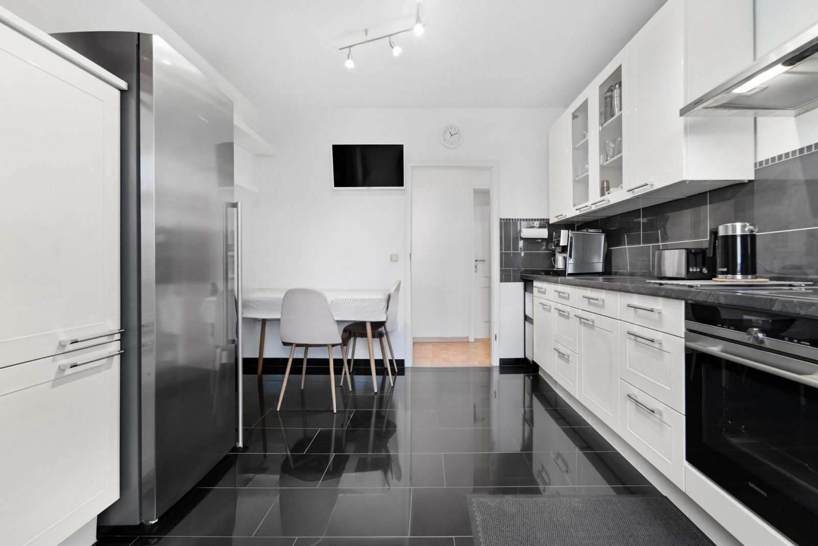 Moderne Dachgeschosswohnung mit Fernblick