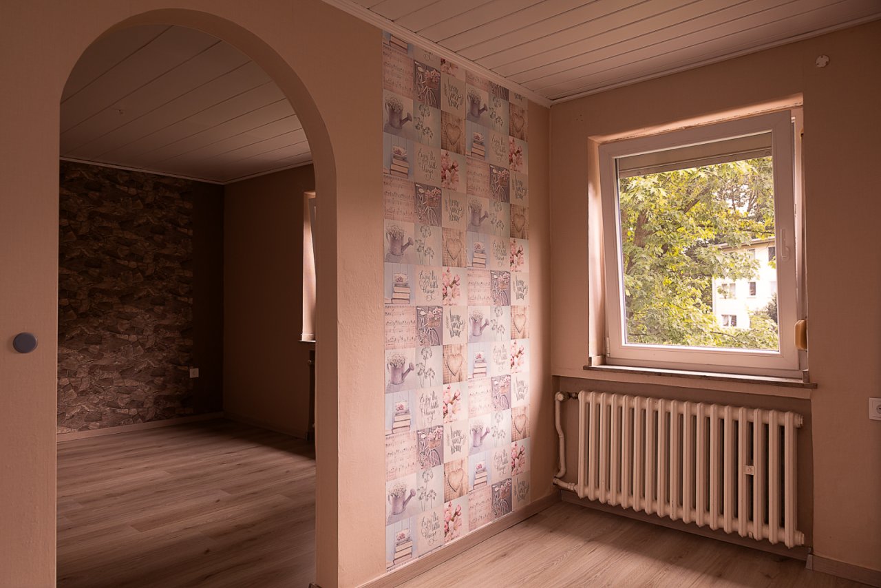 Ankleideraum mit Blick ins Schlafzimmer Ankleideraum mit Blick ins Schlafzimmer