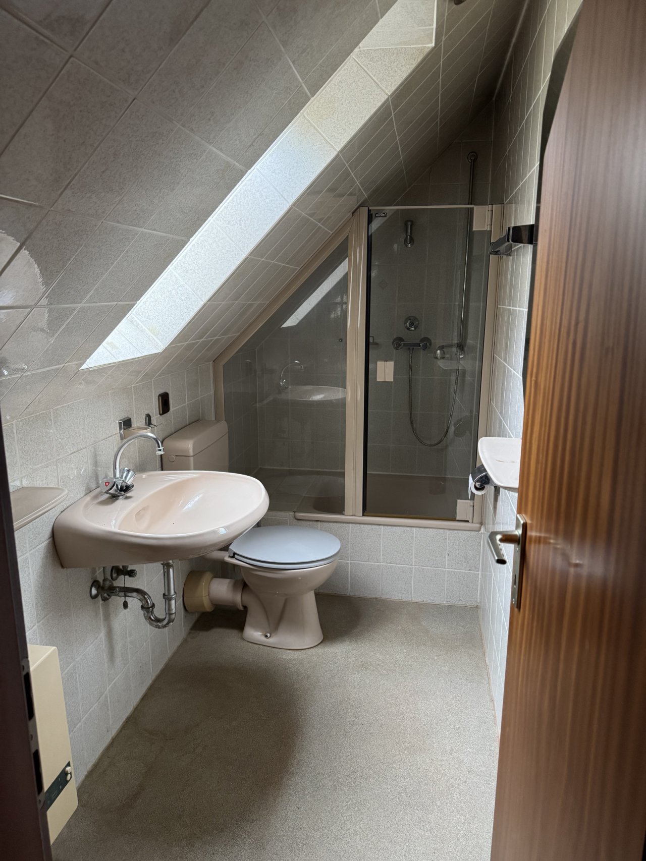 Badezimmer Spitzboden 