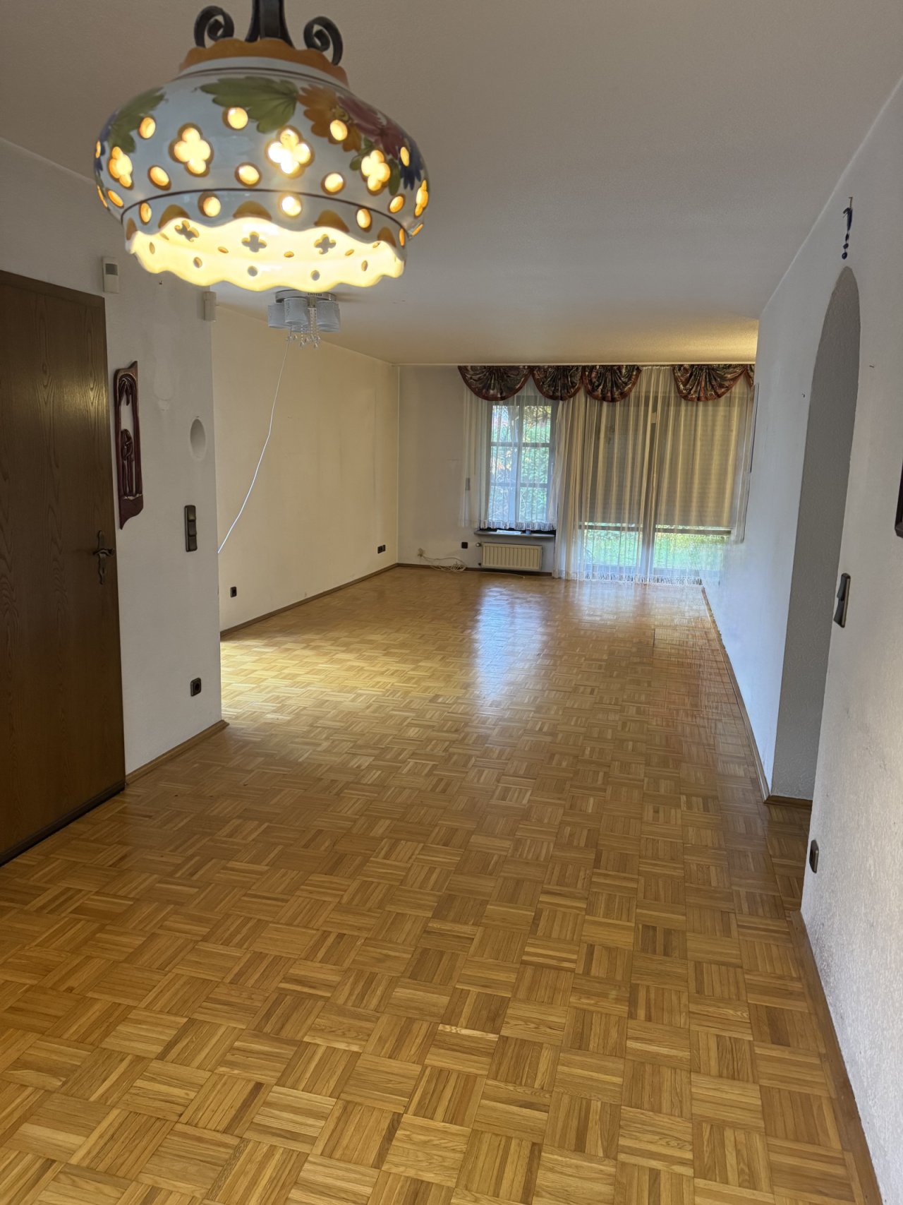 Wohnzimmer (ohne Möbel)