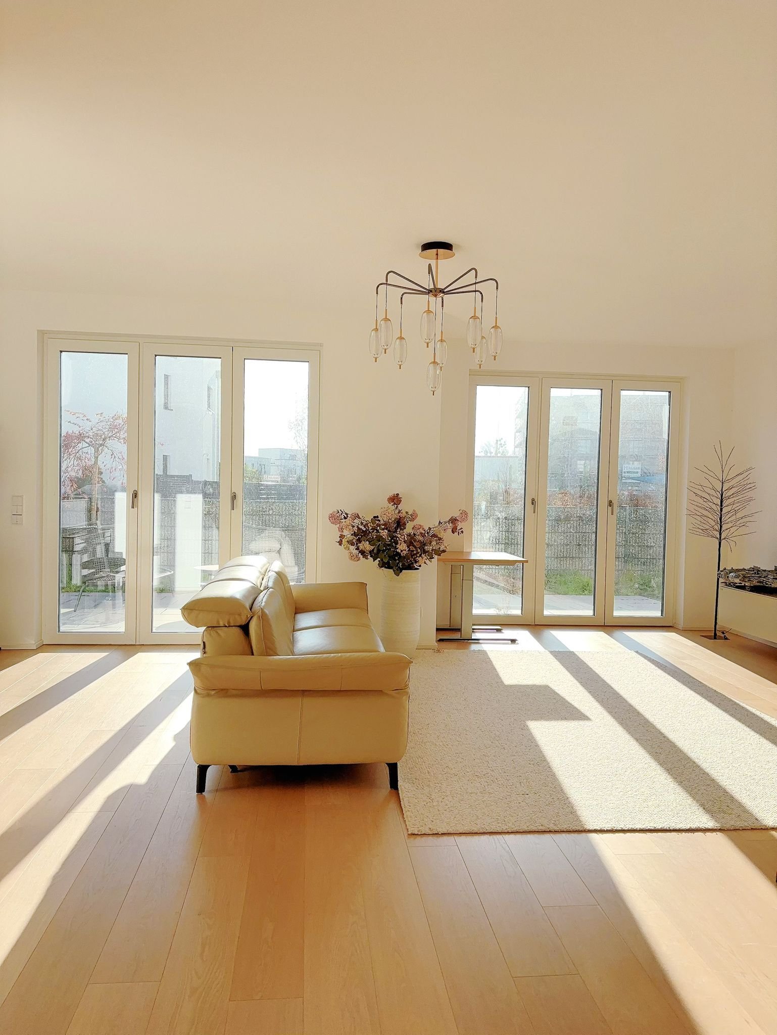 Wohnzimmer mit Blick Terrasse