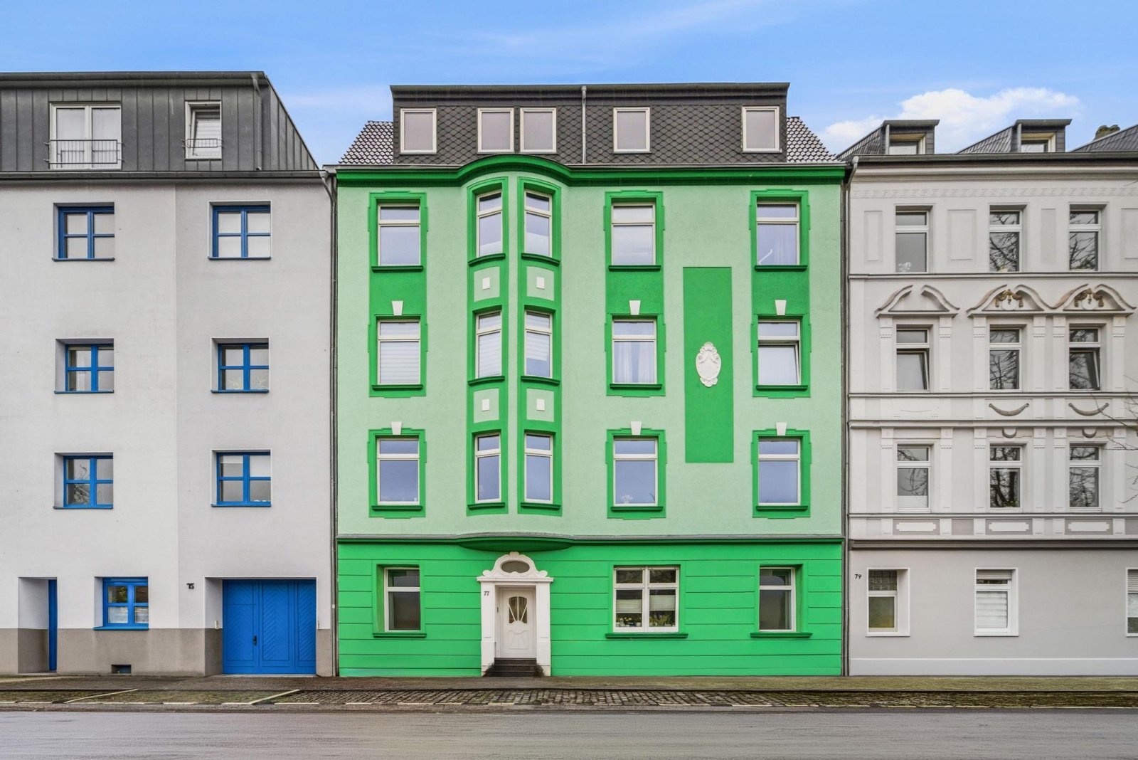 Moderne Dachgeschosswohnung mit Fernblick 