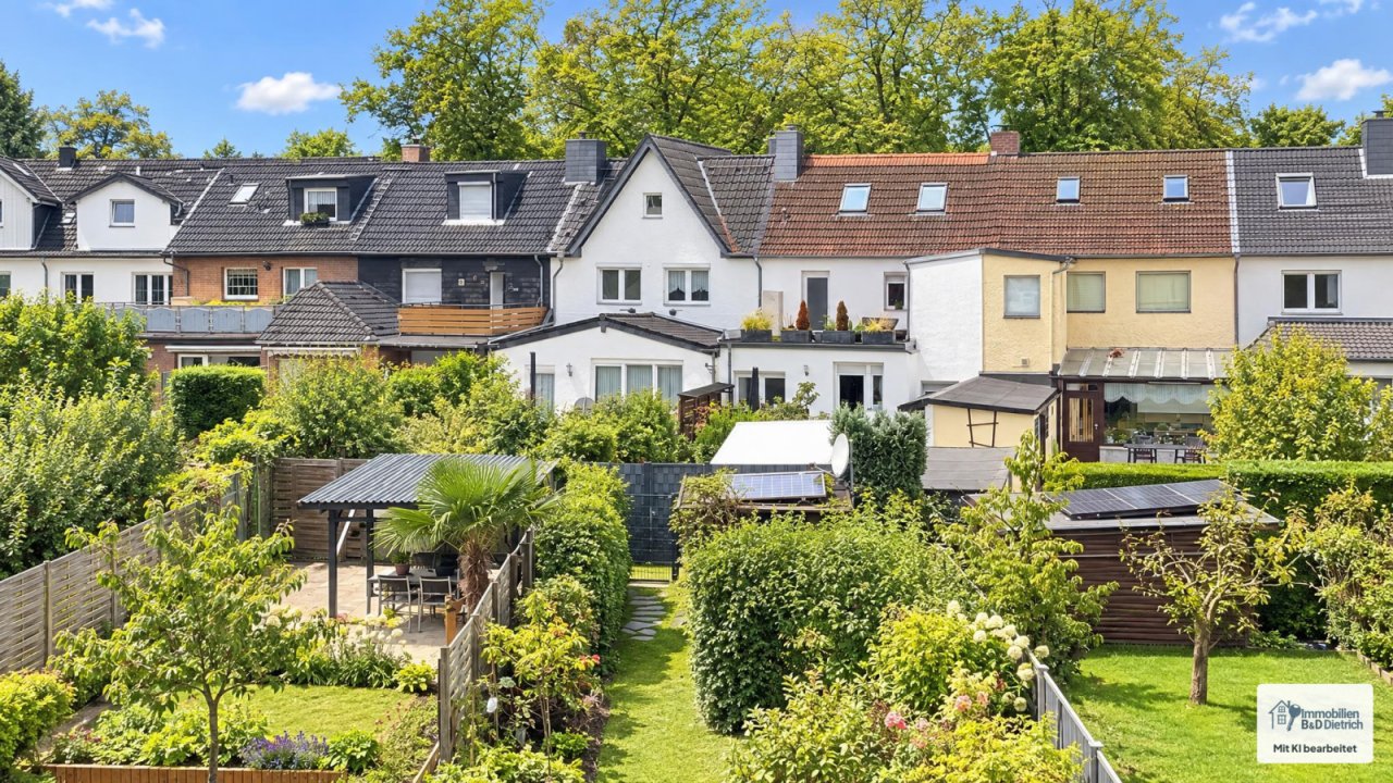 Rückseite mit Garten Rückseite mit Garten