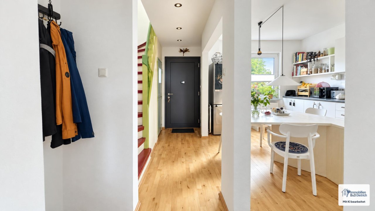 Flur, Garderobe und Küche Flur, Garderobe und Küche